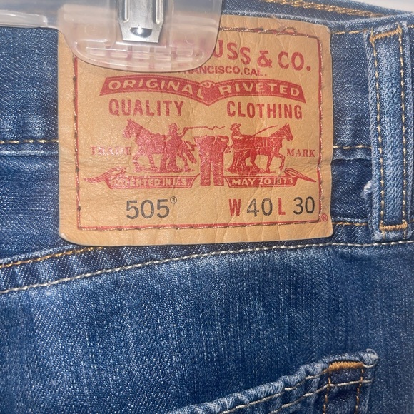 Levi's 505 Regular Fit, Straight Leg Jeans 40x30 Color‎ Blue 100% Cotton - Picture 3 of 8